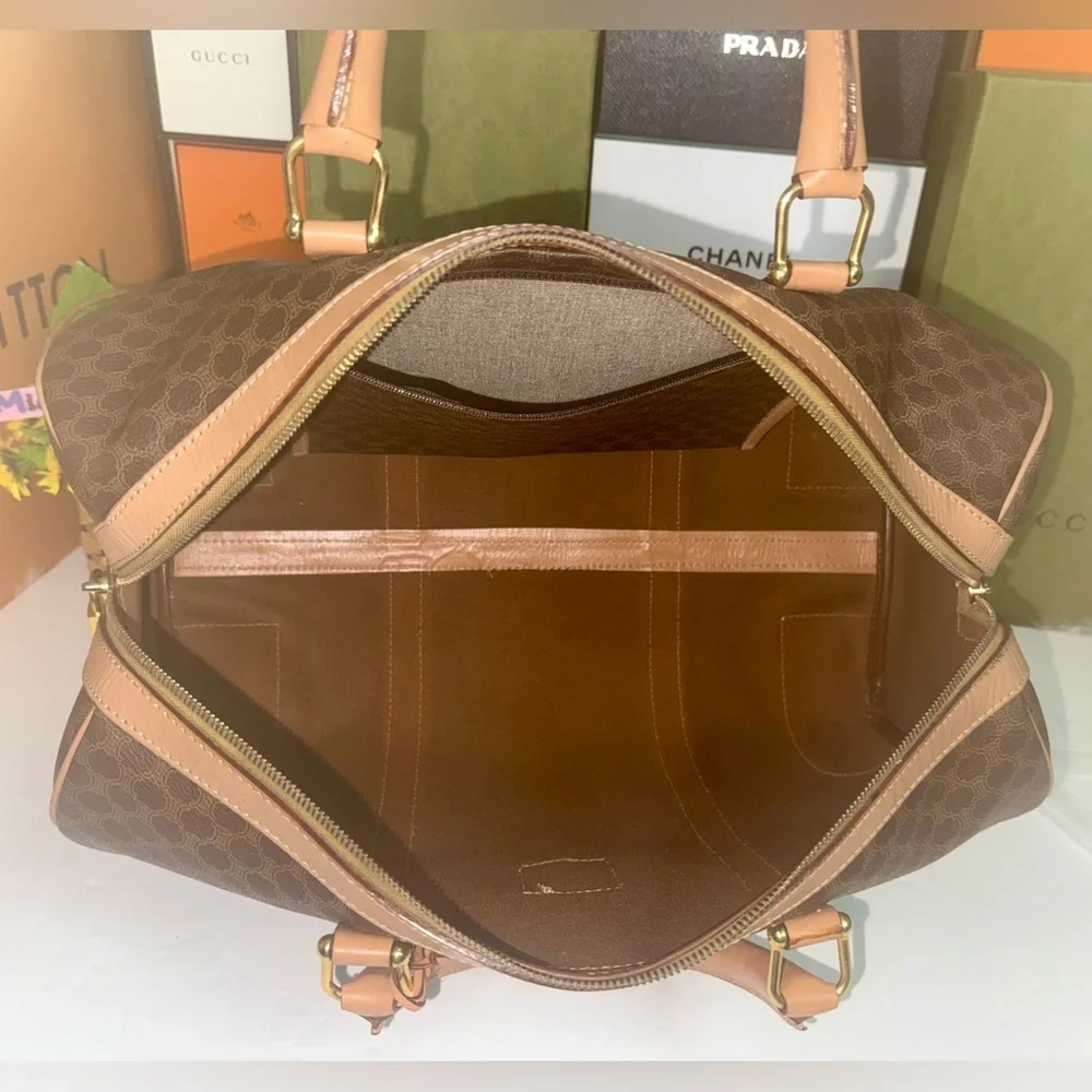 Auth CÈLINE Preowned EUC Tan and Brown Macadam Patterned Boston Bag with🔐